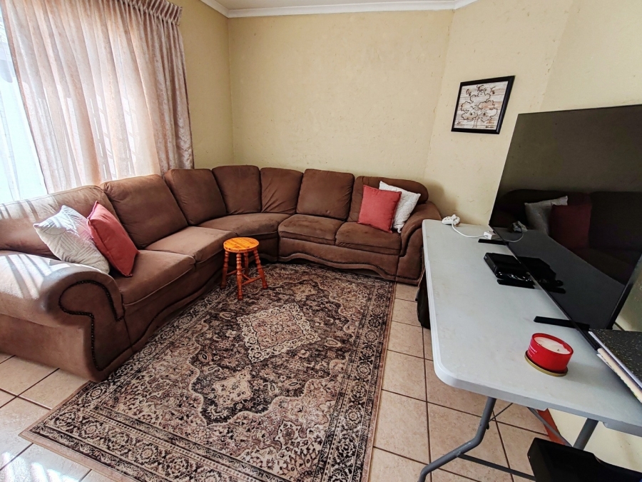2 Bedroom Property for Sale in Potchefstroom North West